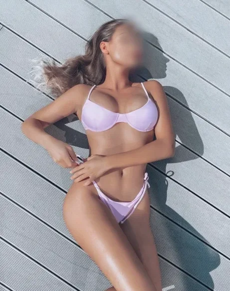 Emma, 35